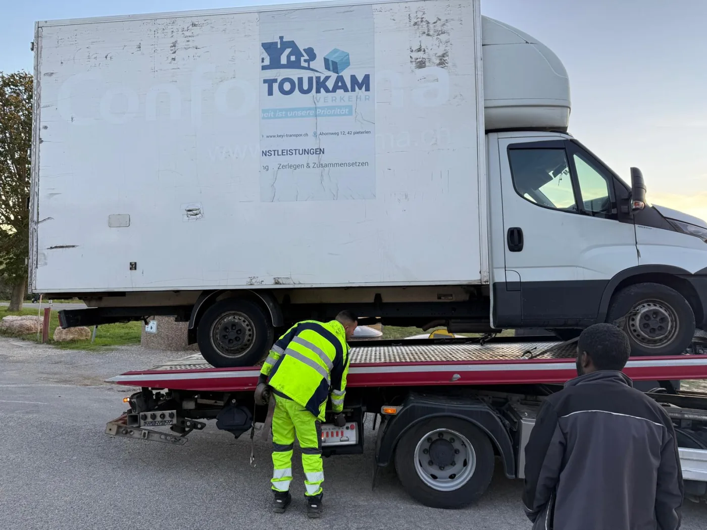 Camion Keyi Toukam Verkehr branding